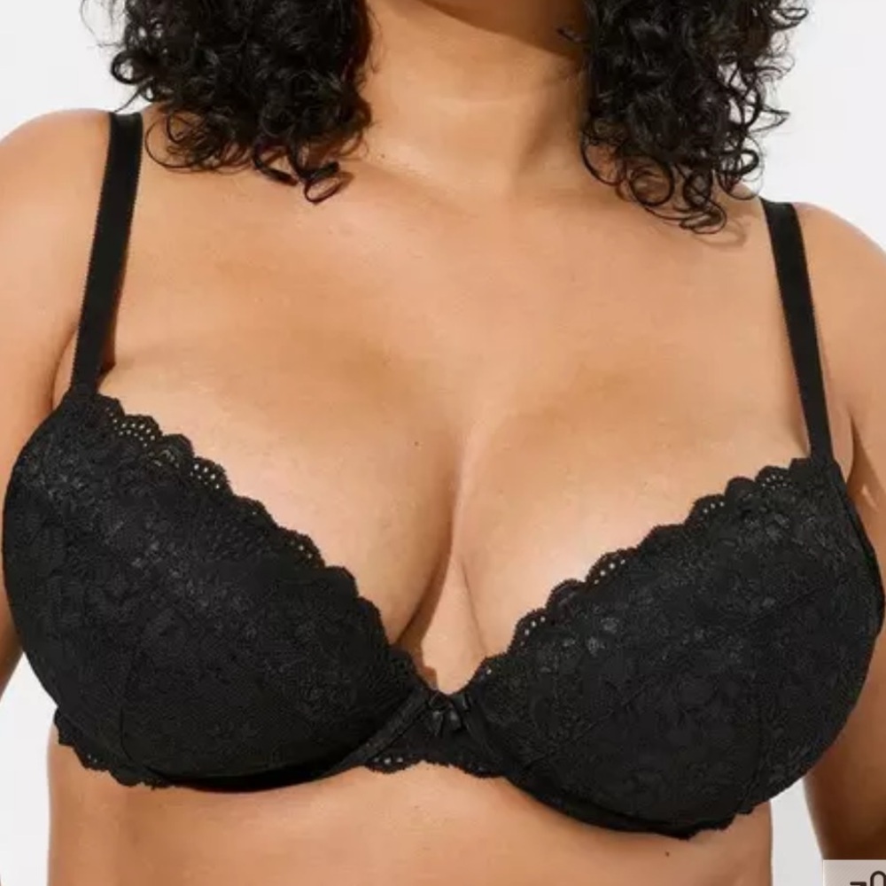 XO Lace plunge push up bra